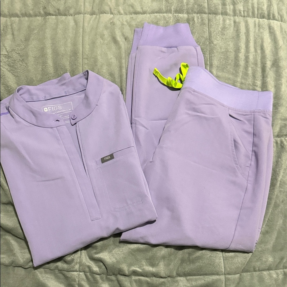 Figs Set Medium Lavender Montex Scrub Top and MP jogger
